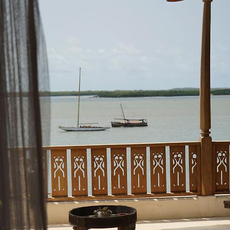 Kijani Hotel Ламу Екстериор снимка
