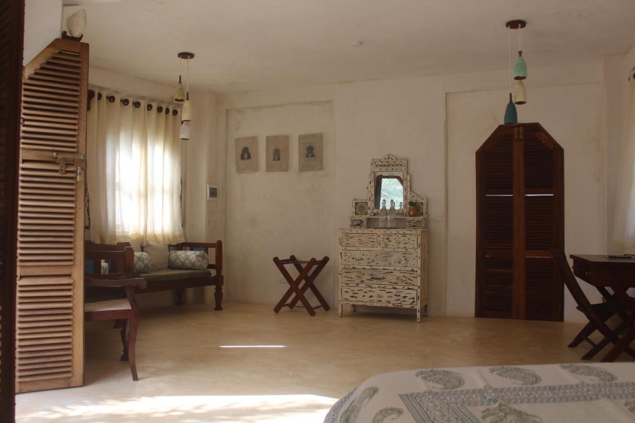 Kijani Hotel Ламу Екстериор снимка