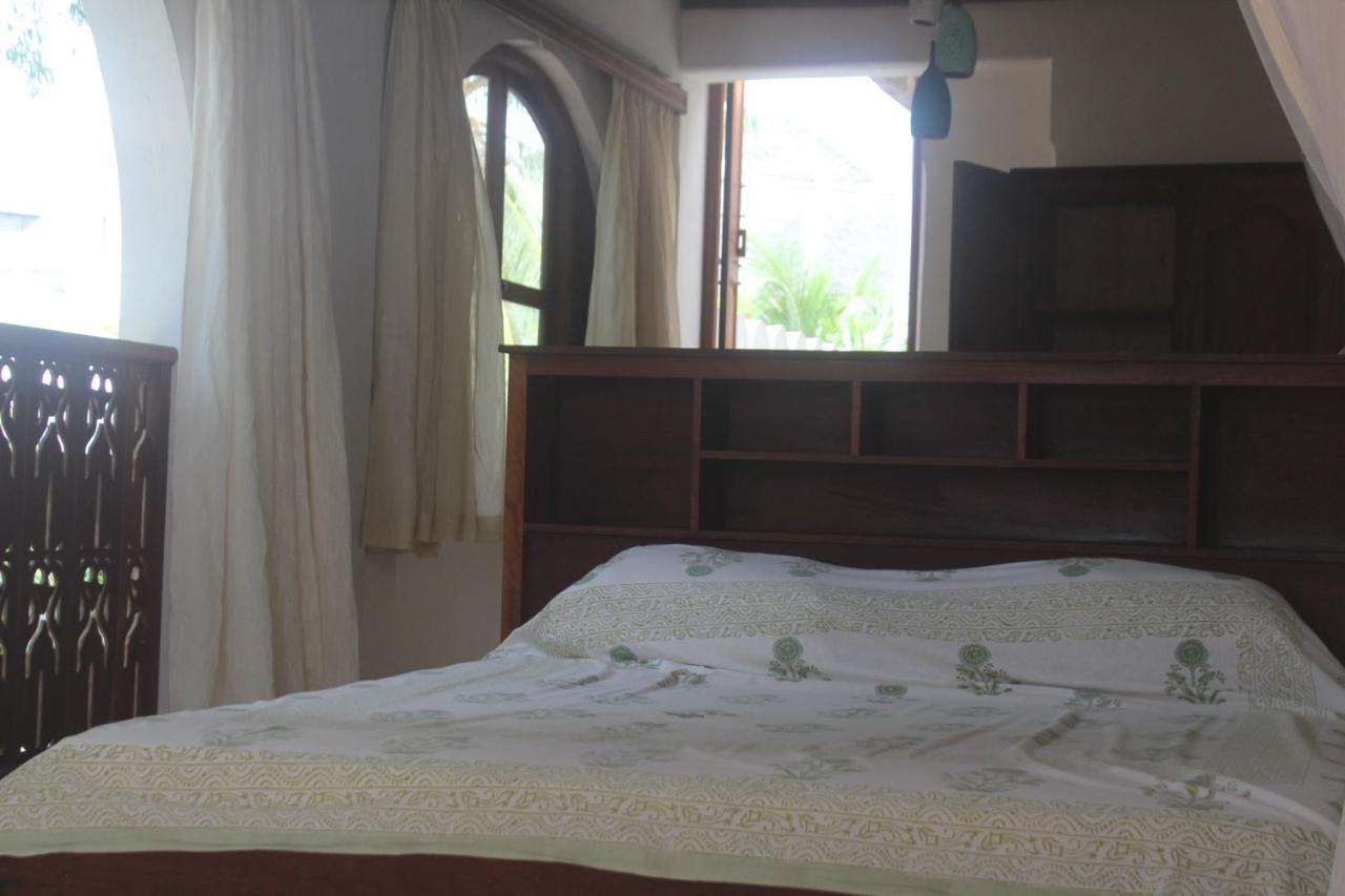Kijani Hotel Ламу Екстериор снимка