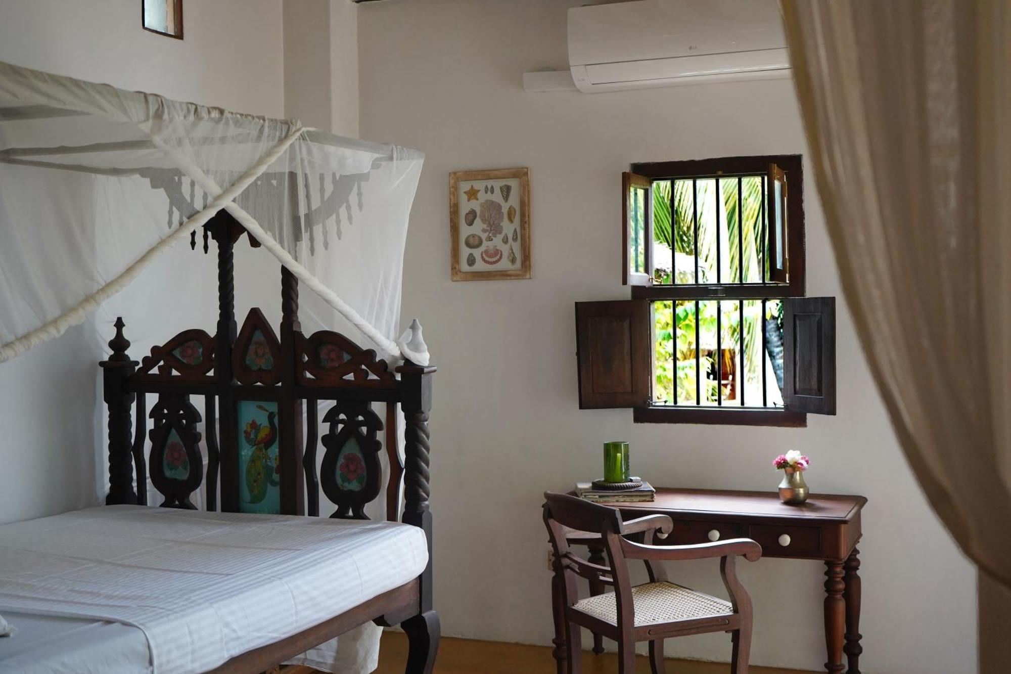 Kijani Hotel Ламу Екстериор снимка