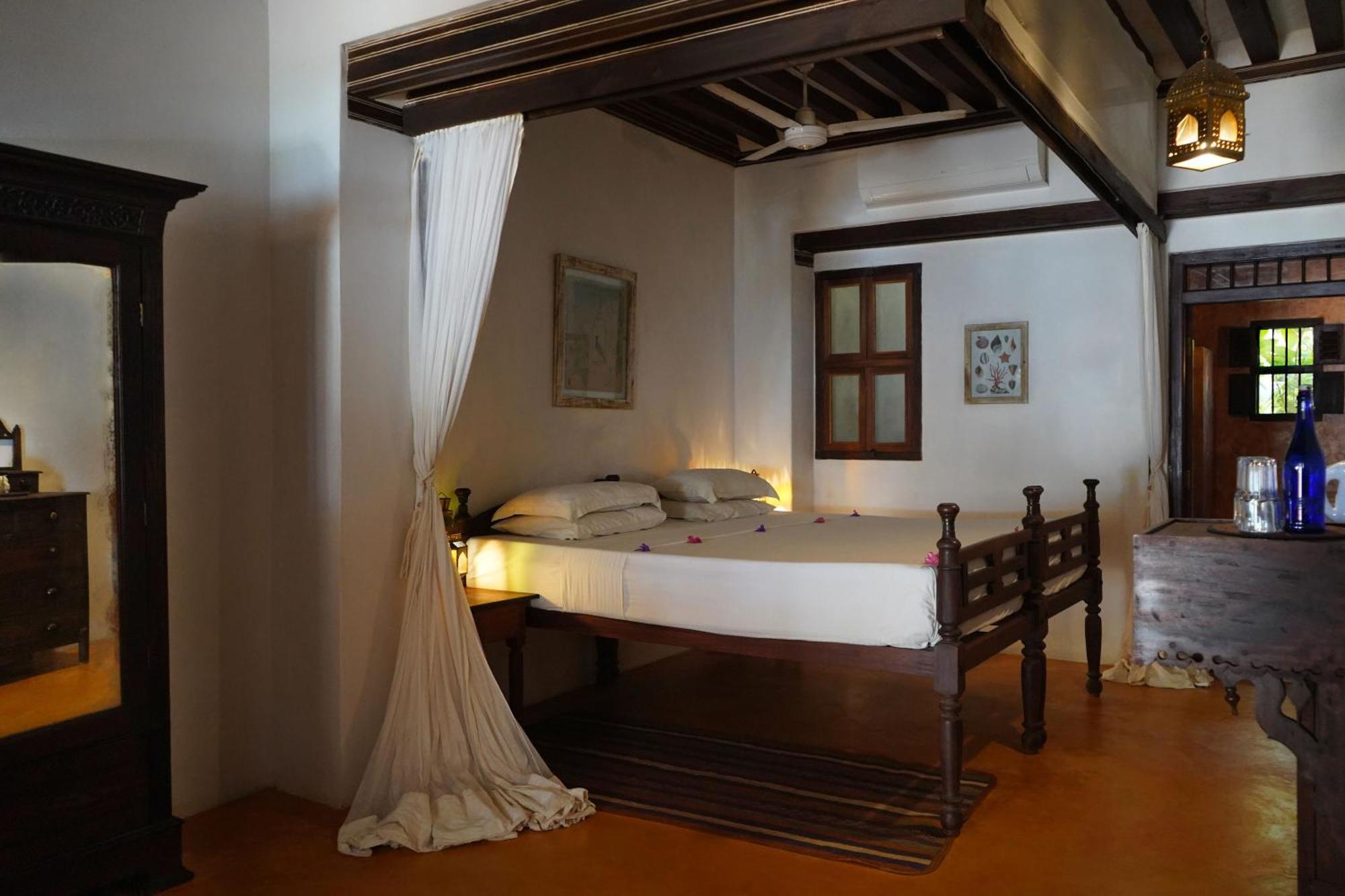 Kijani Hotel Ламу Екстериор снимка