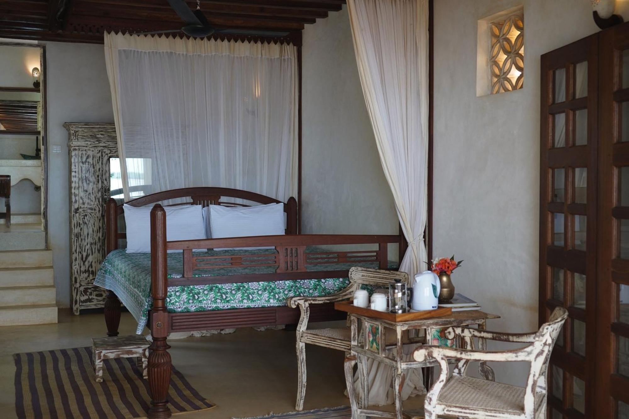 Kijani Hotel Ламу Екстериор снимка