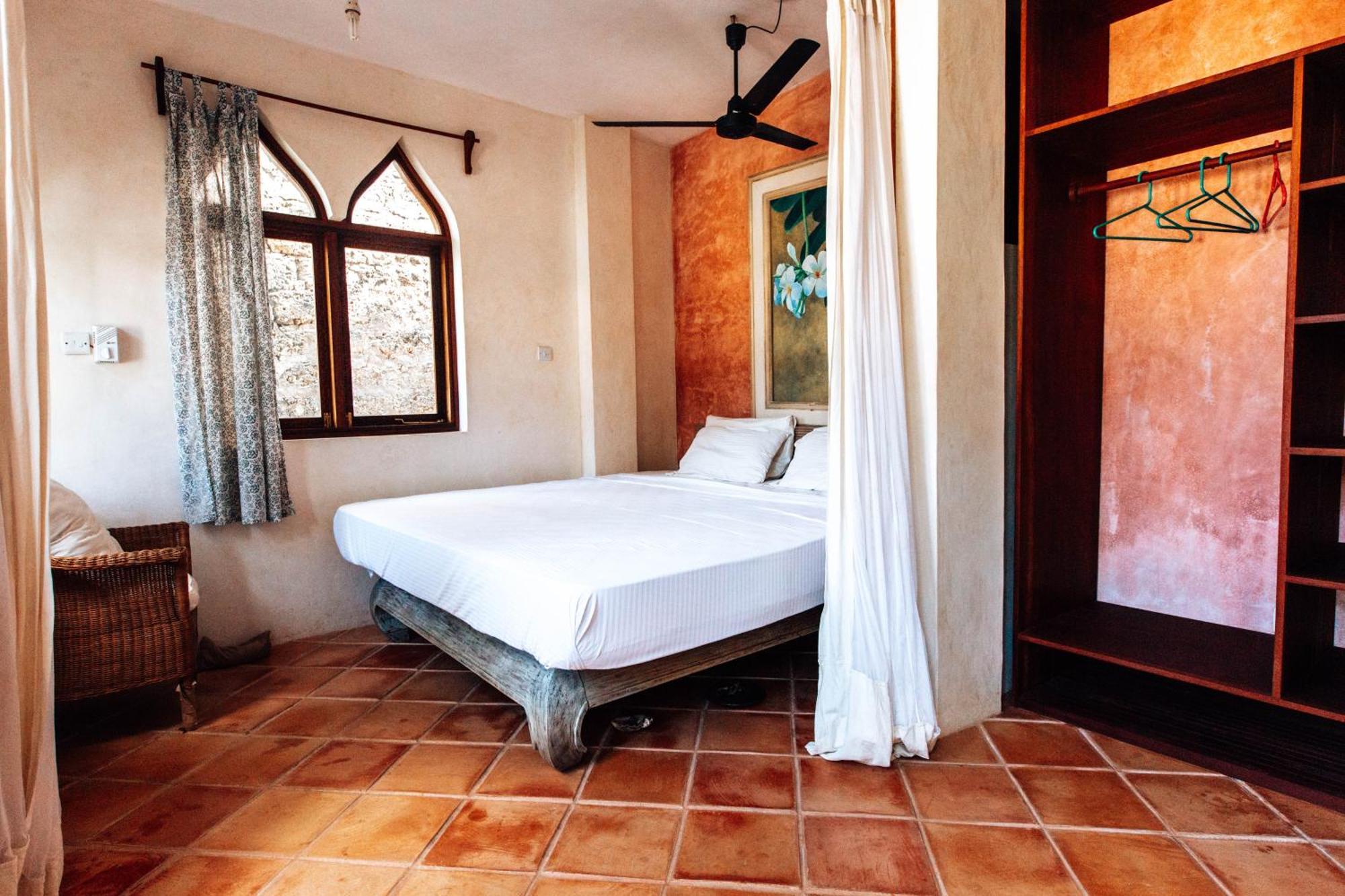 Kijani Hotel Ламу Екстериор снимка
